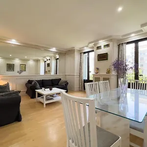 https://stay-barcelona-gran-via.catalonia-hotels.com